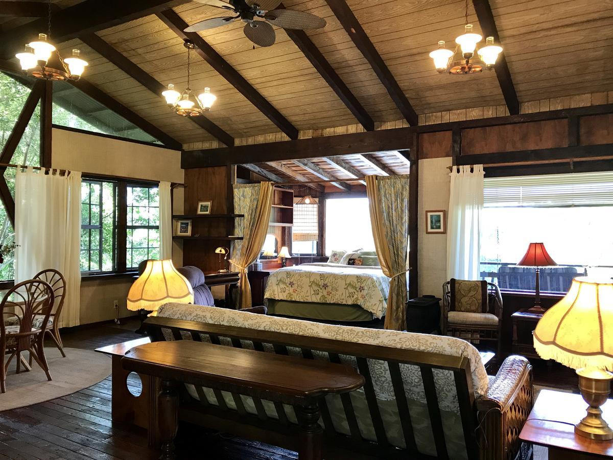 Hale Maluhia Country Inn Kailua-Kona Exteriör bild